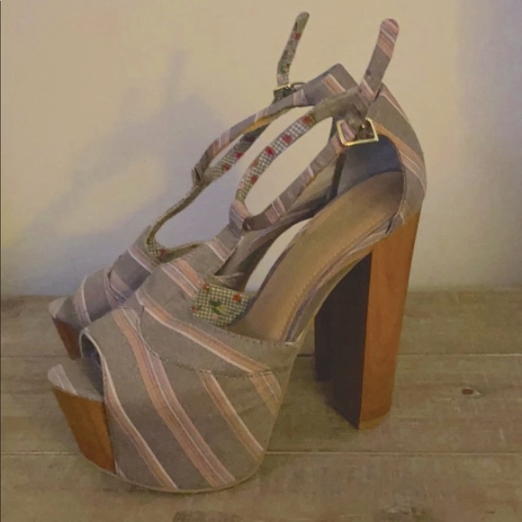 JS Platform Heels in Striped Gray/Soft Rose - Picture 4 of 4